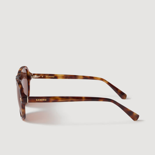 Sunglasses with tinted lenses
