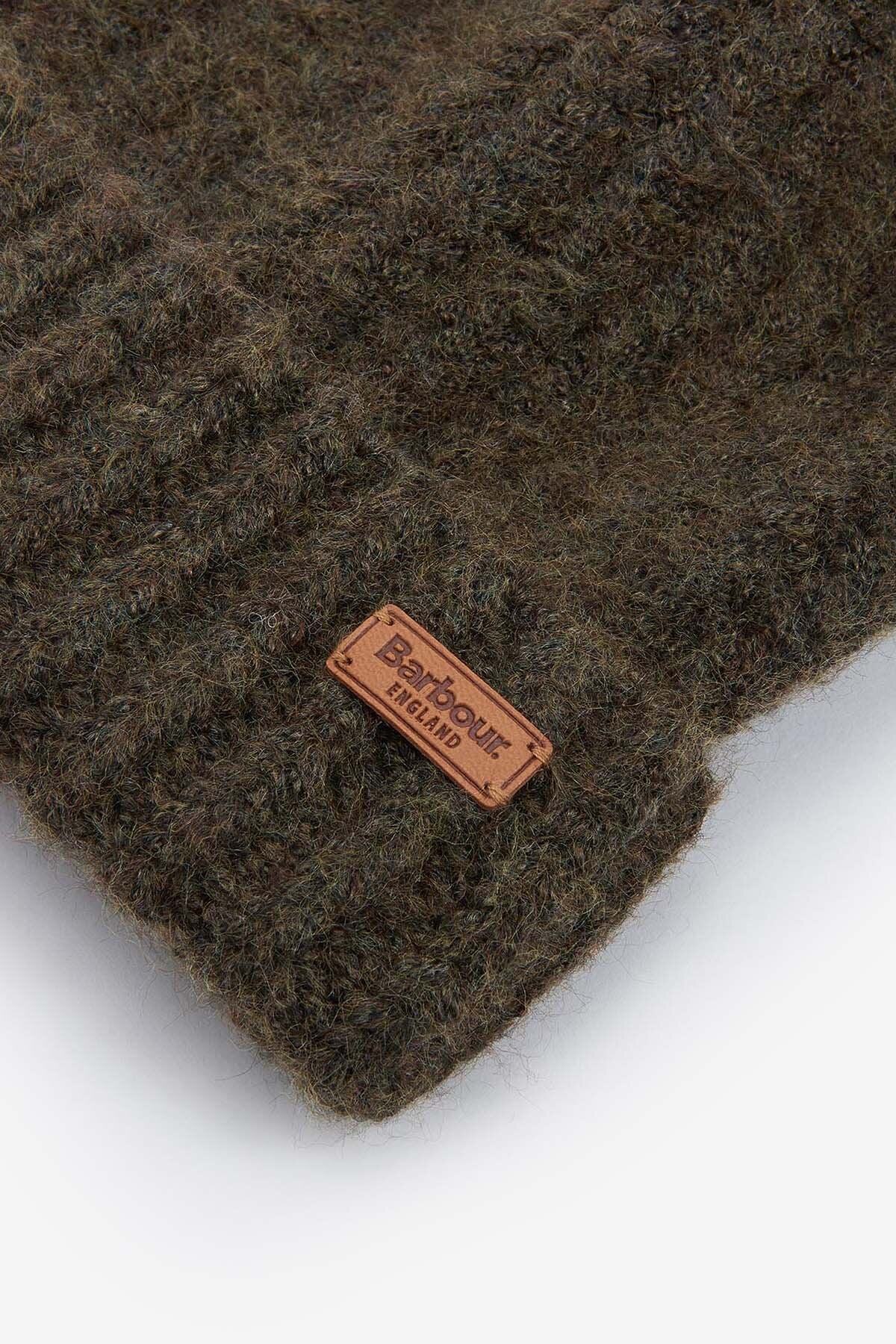 Saltburn Beanie And Tartan Scarf Gift Set