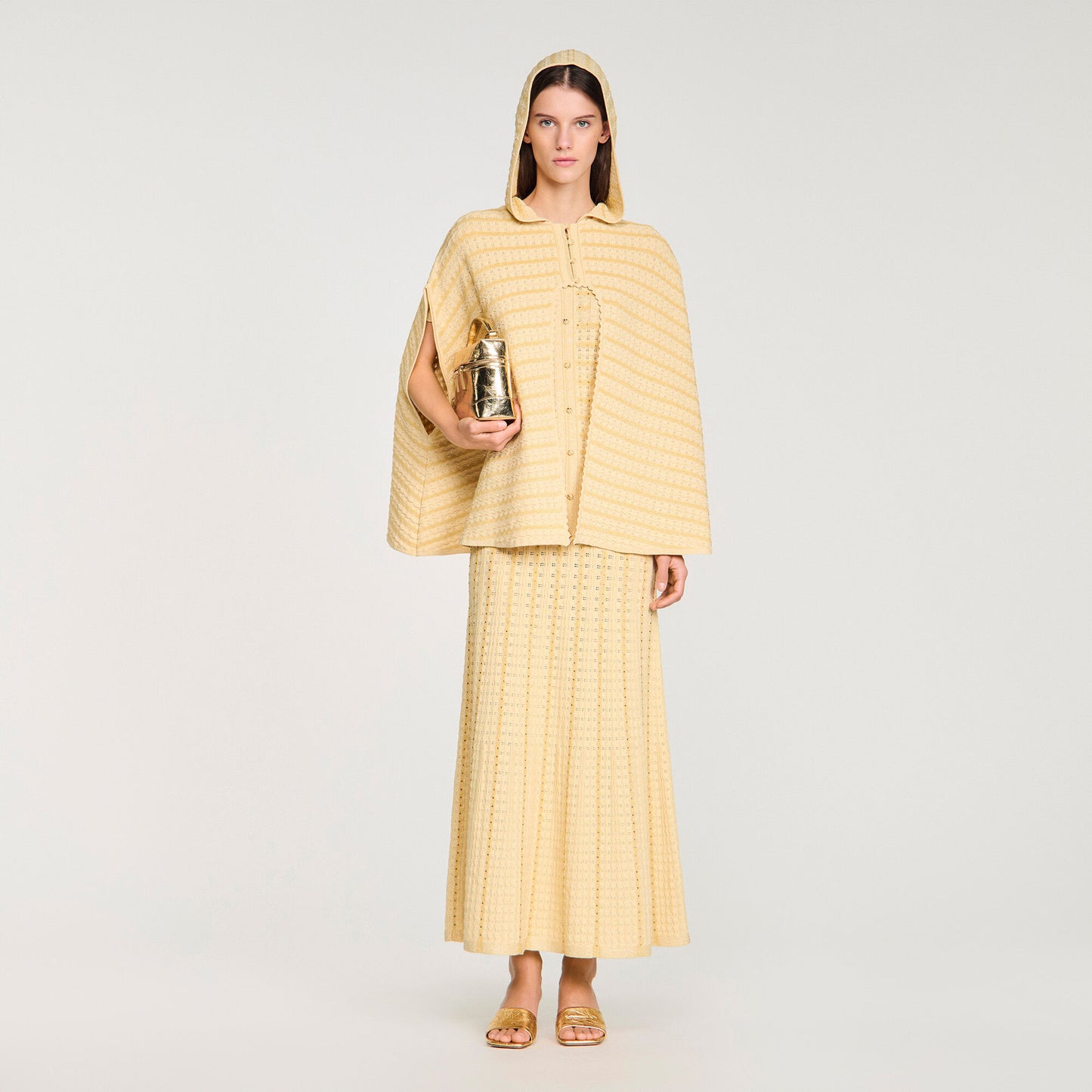 Strass knit cape