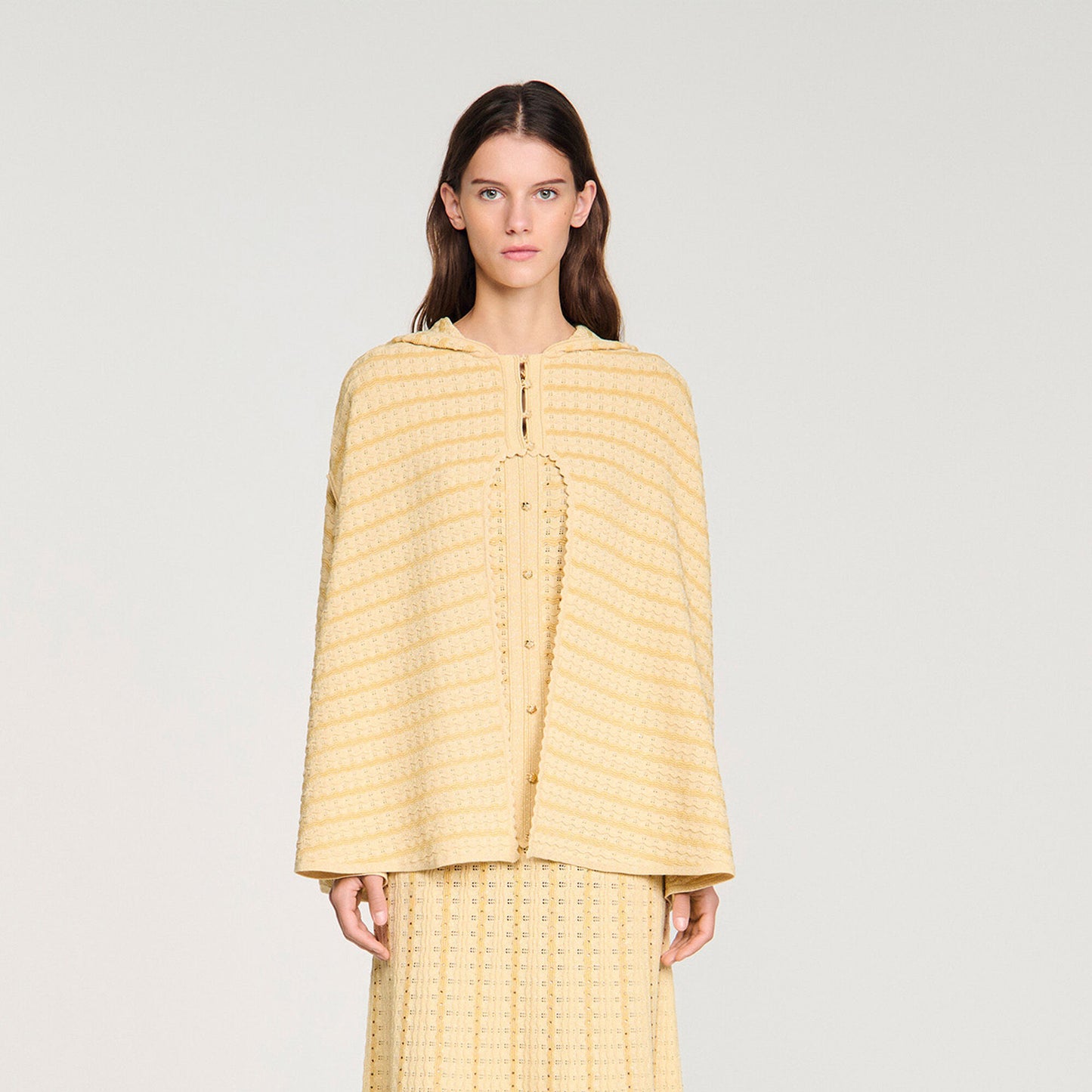 Strass knit cape