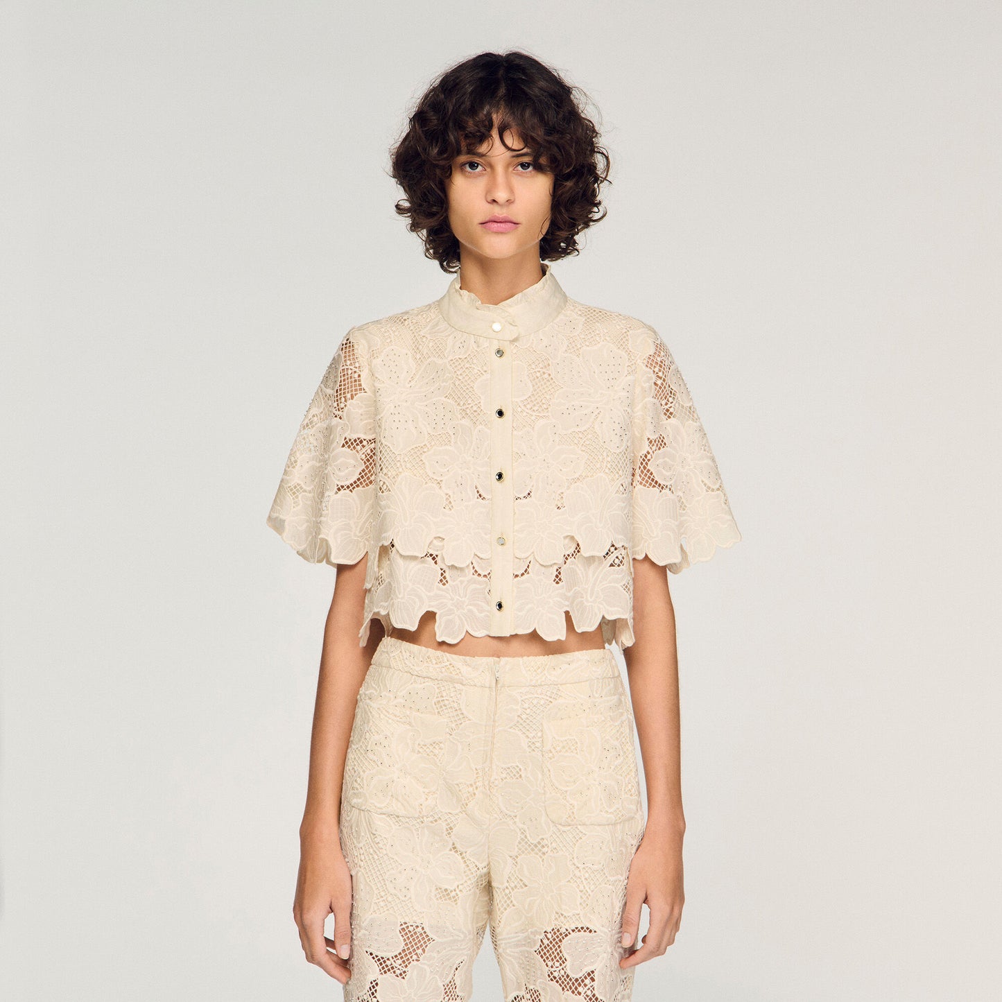 Cropped floral guipure shirt