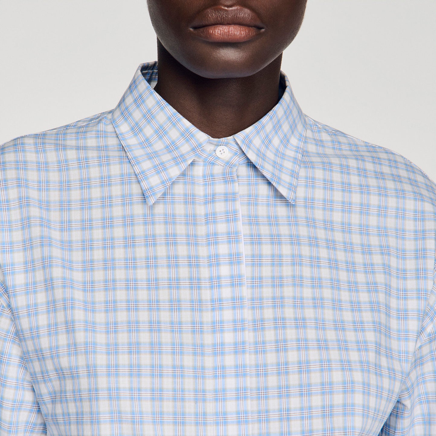 Short checked shirt