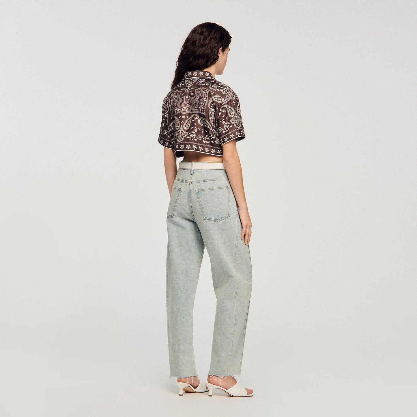 Cropped bandana print shirt