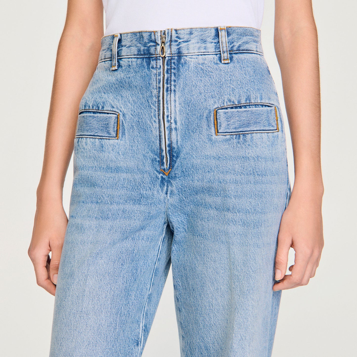 Wide-leg jeans