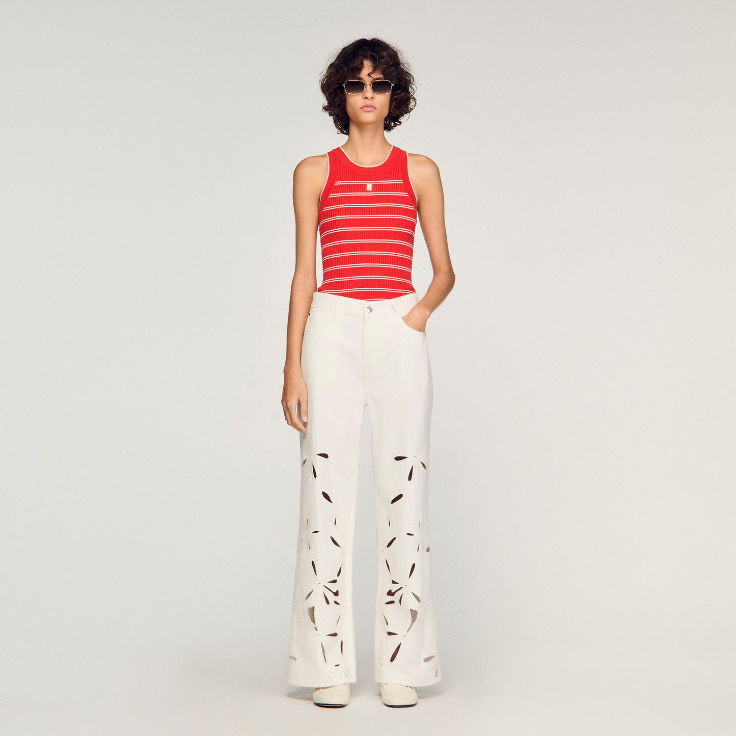 Wide-leg embroidered jeans