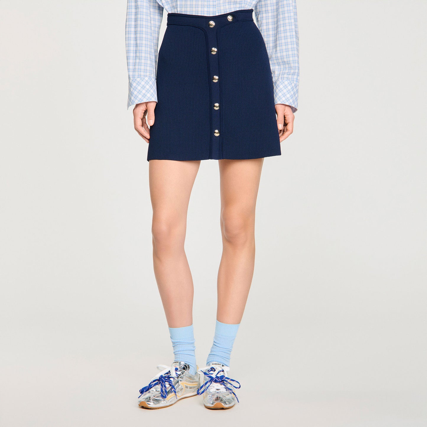 Short ribbed skirt with press studs