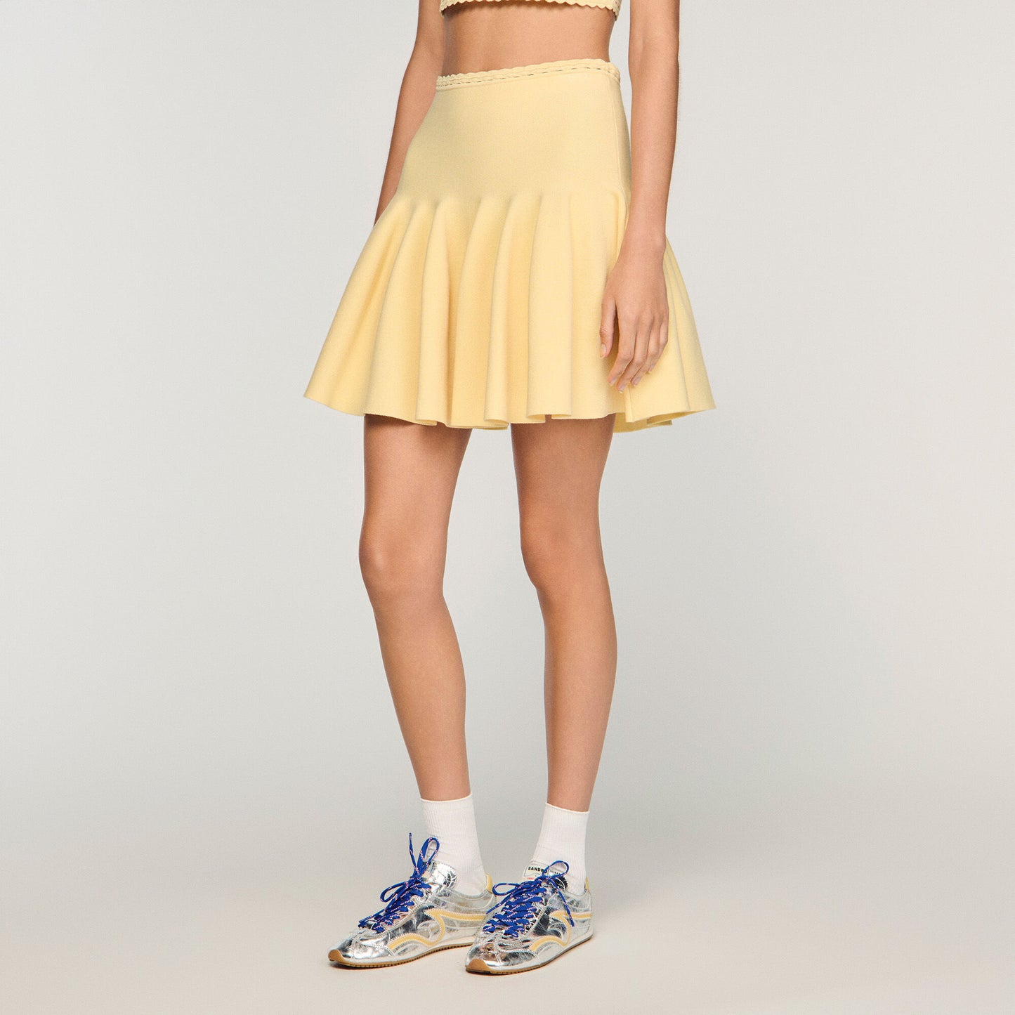 Short knit skater skirt