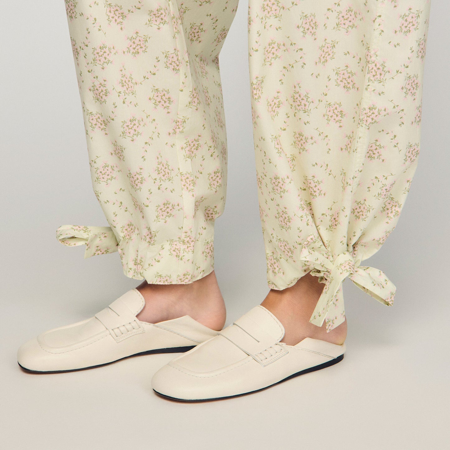 Floral-print wide-leg trousers