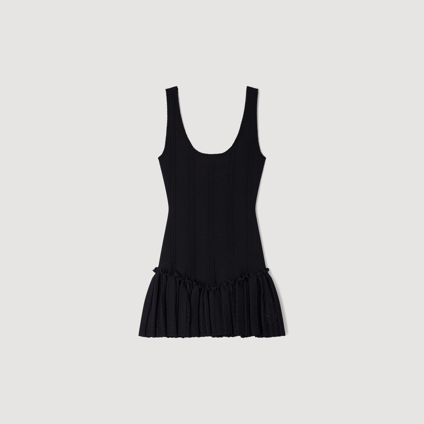 Short knit dress with ruffle