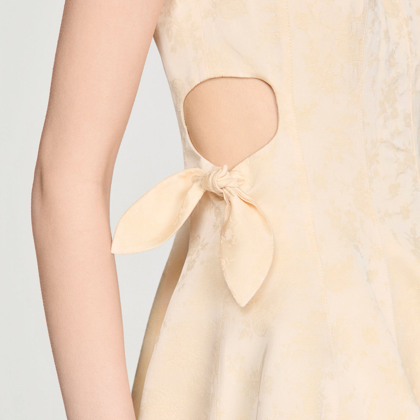 Short floral jacquard dress