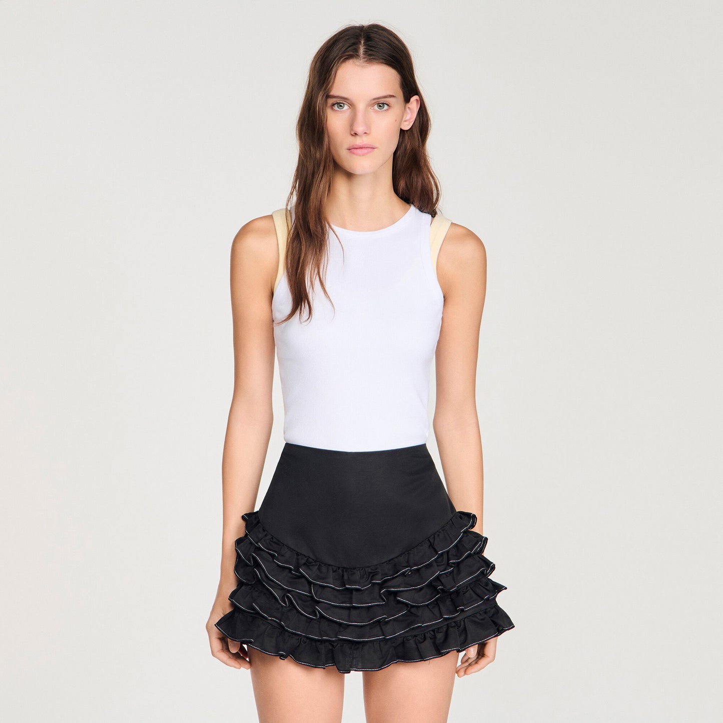 Ruffled skort with topstitching
