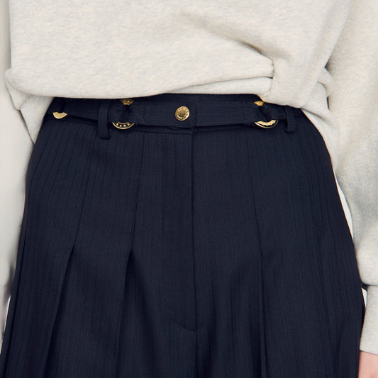 Long pleated wool shorts