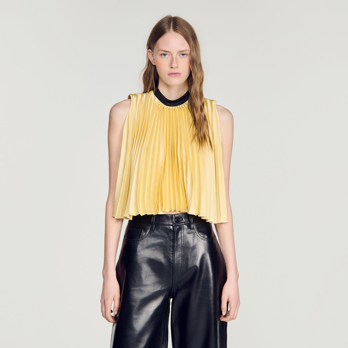 Pleated tie-back top
