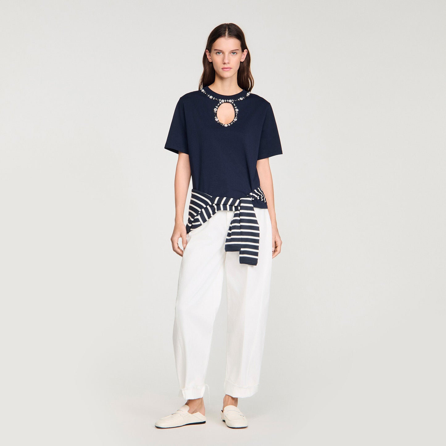 Rhinestone openwork T-shirt