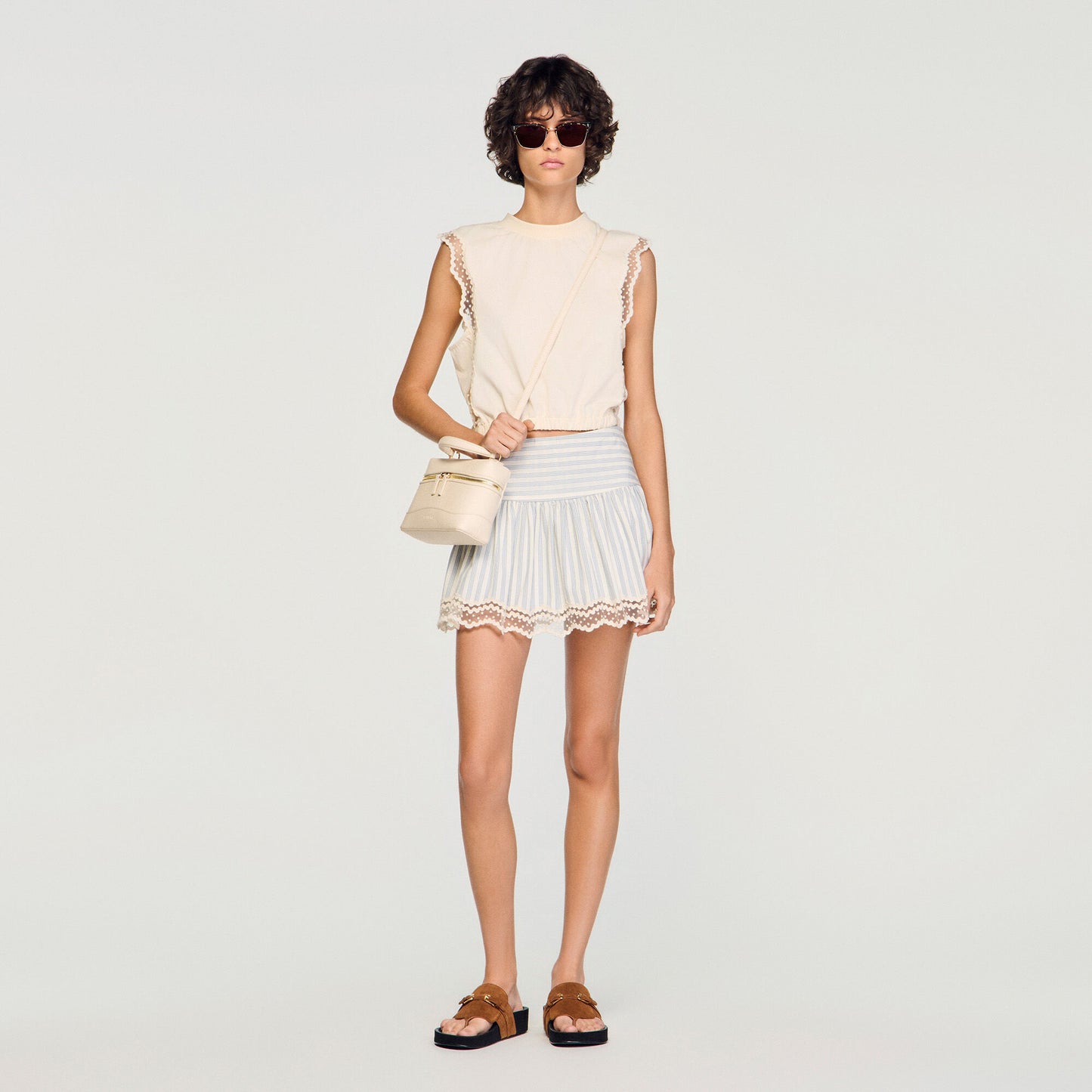 Cropped cotton T-shirt with lace