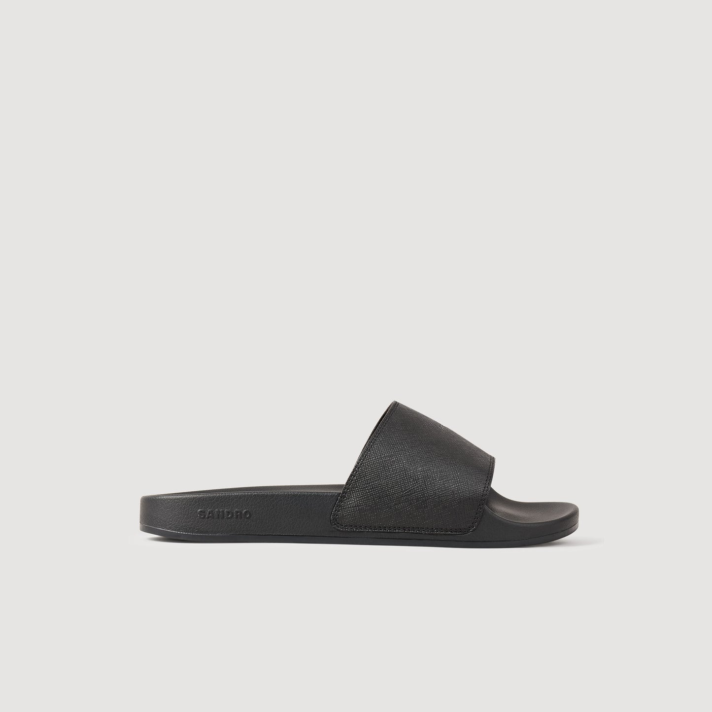 Sandals in reconstituted leather