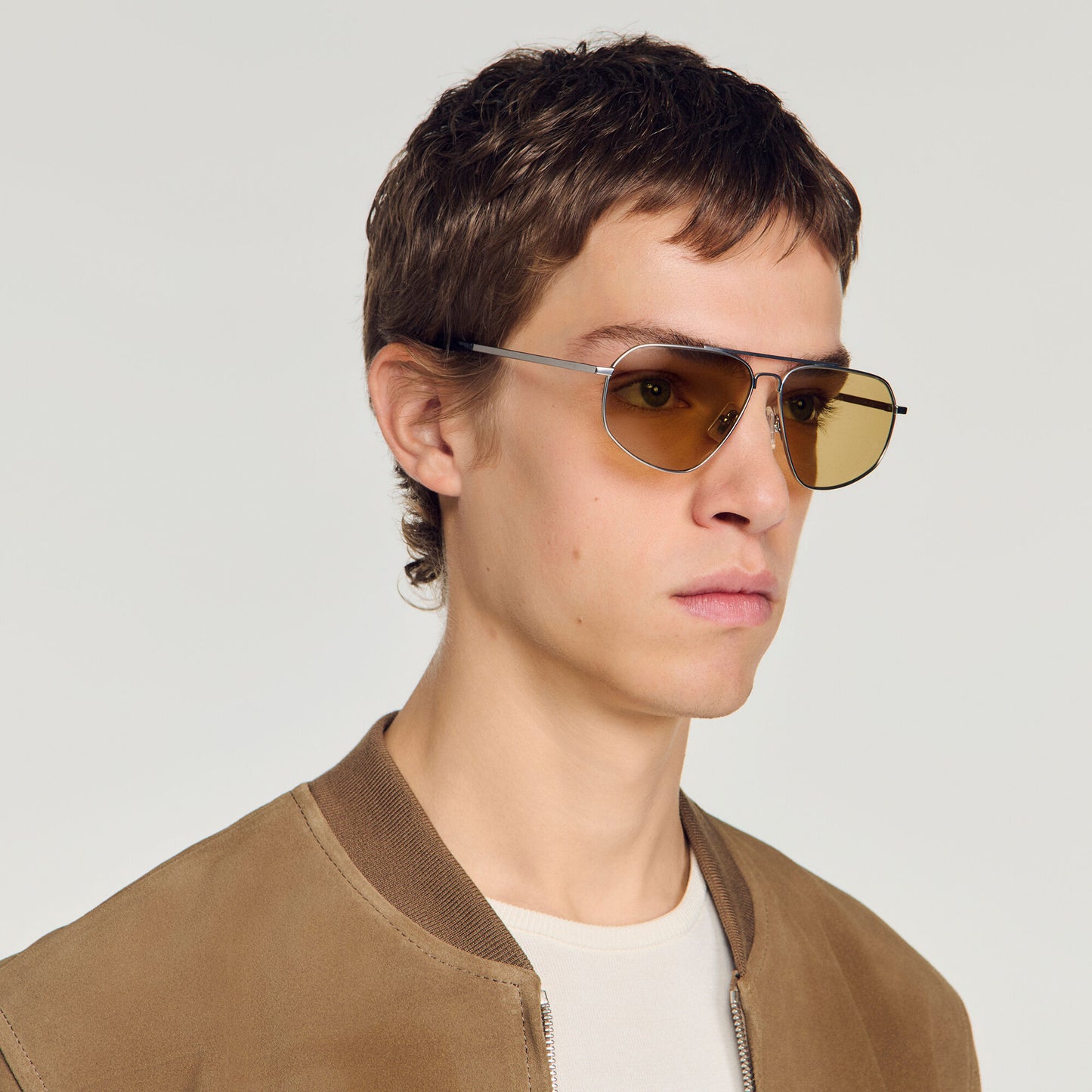 Metal aviator sunglasses