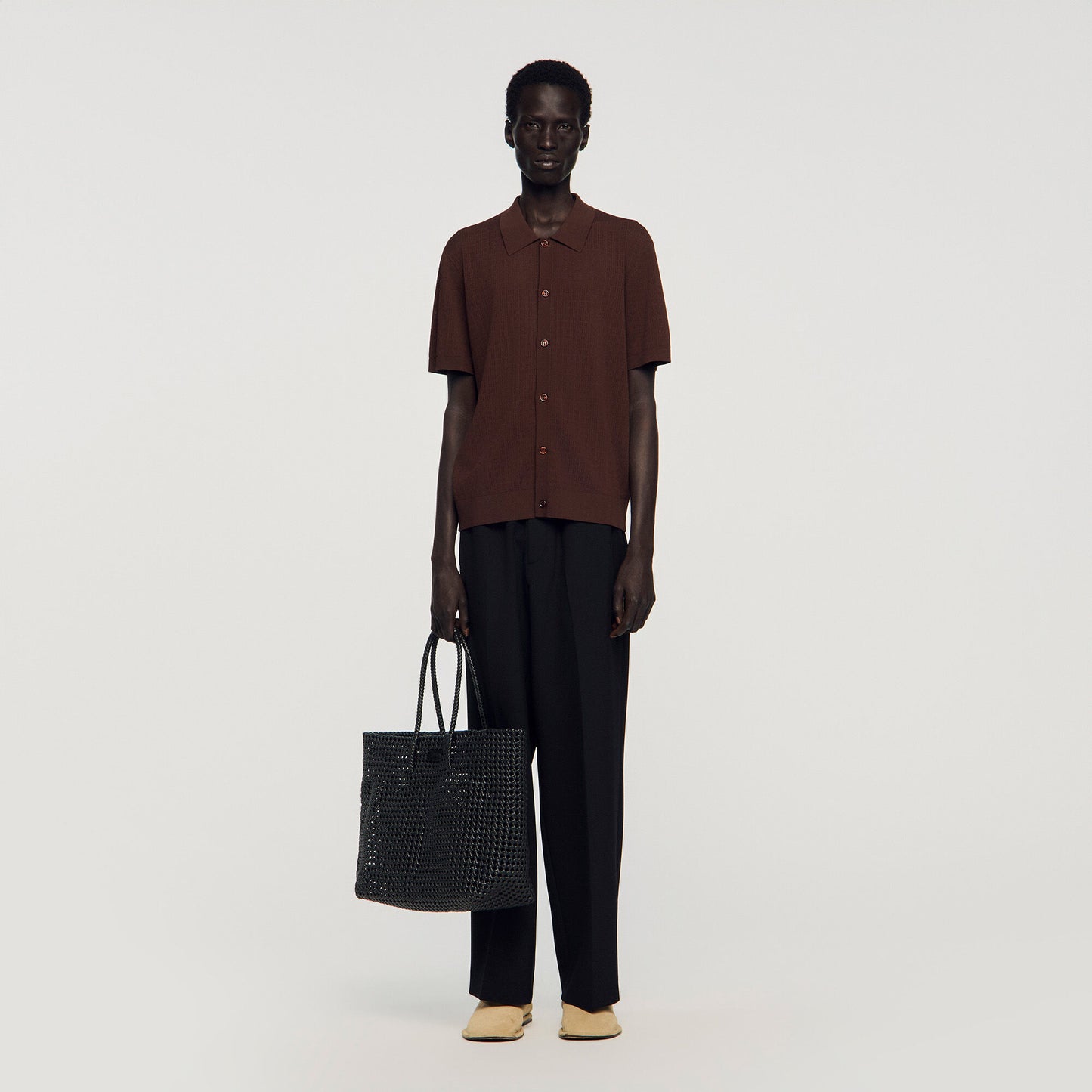 Woven tote bag with patch