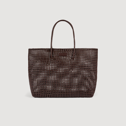 Woven tote bag with patch