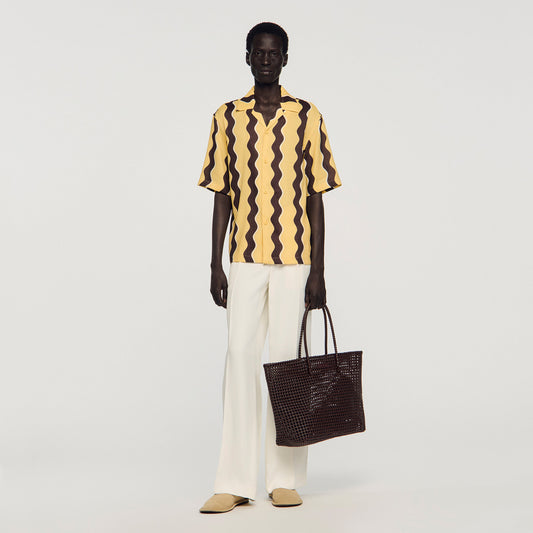 Woven tote bag with patch