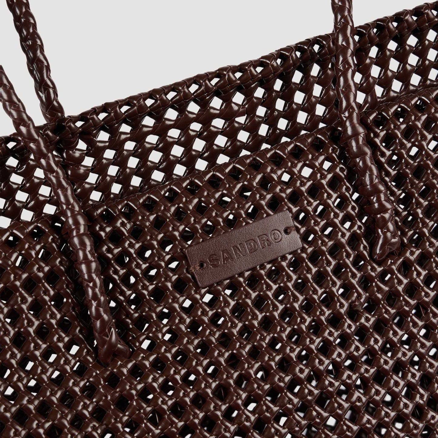 Woven tote bag with patch