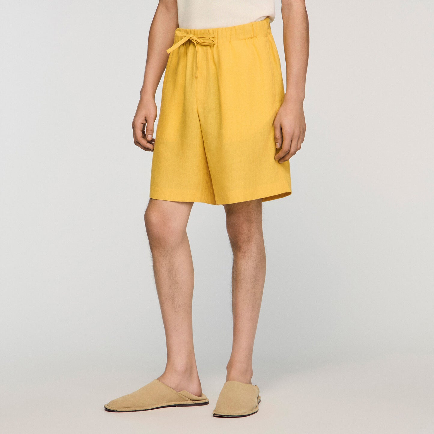 Elastic waist linen shorts