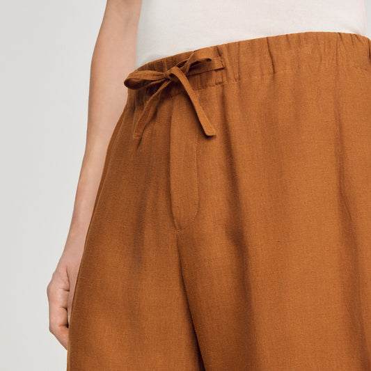Elastic waist linen shorts