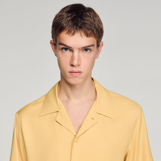 Loose-fit shark collar shirt