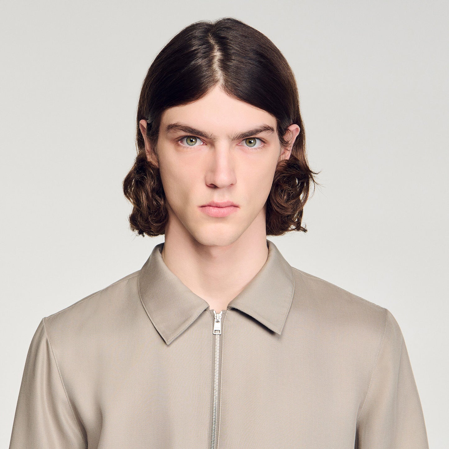 Hooded shirt with regular collar