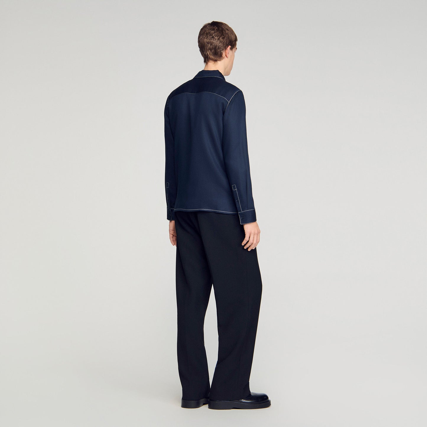 Loose-fit zip-up shirt