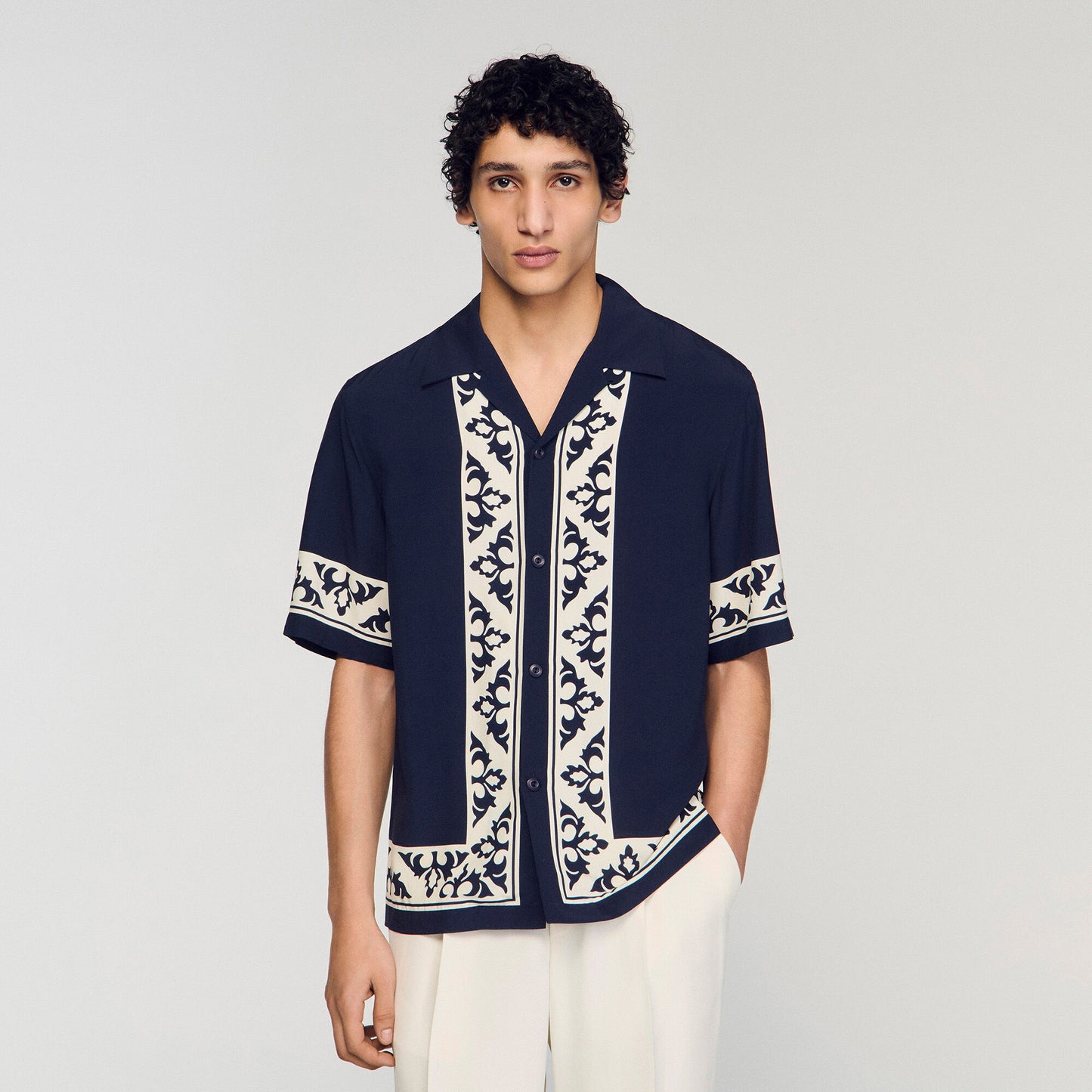 Loose-fit contrast print shirt