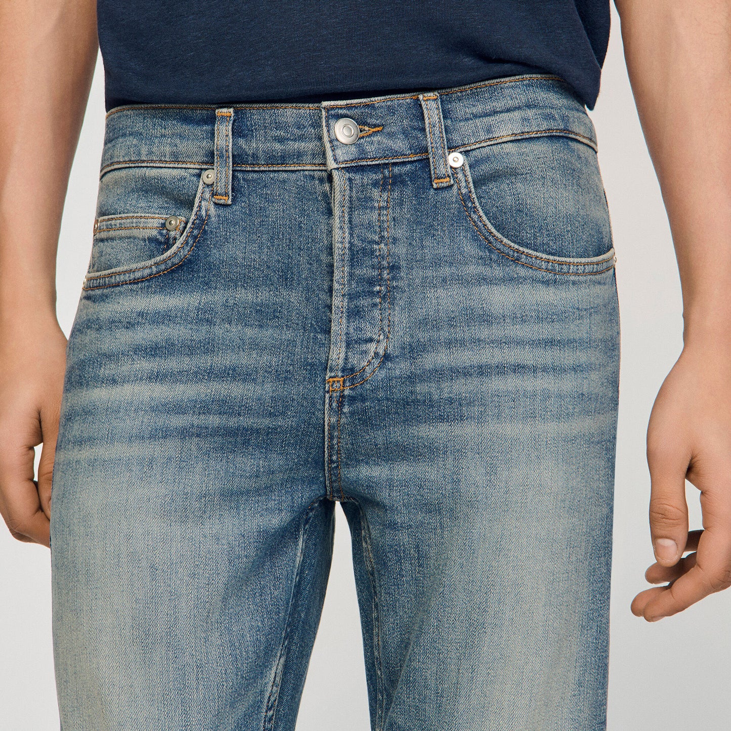 Slim-fit jeans