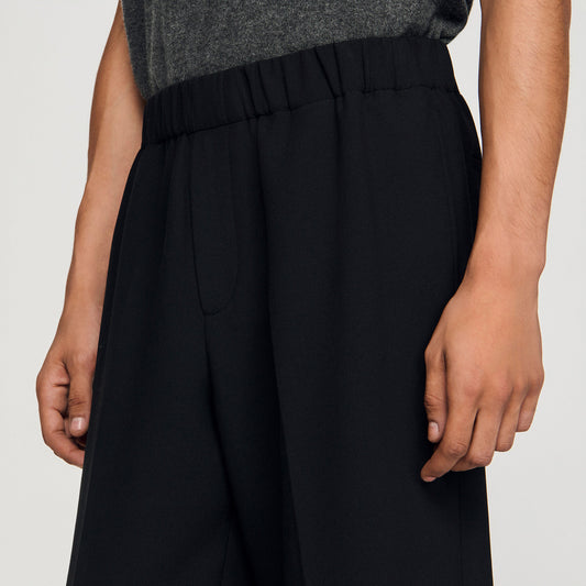 Wide-leg trousers
