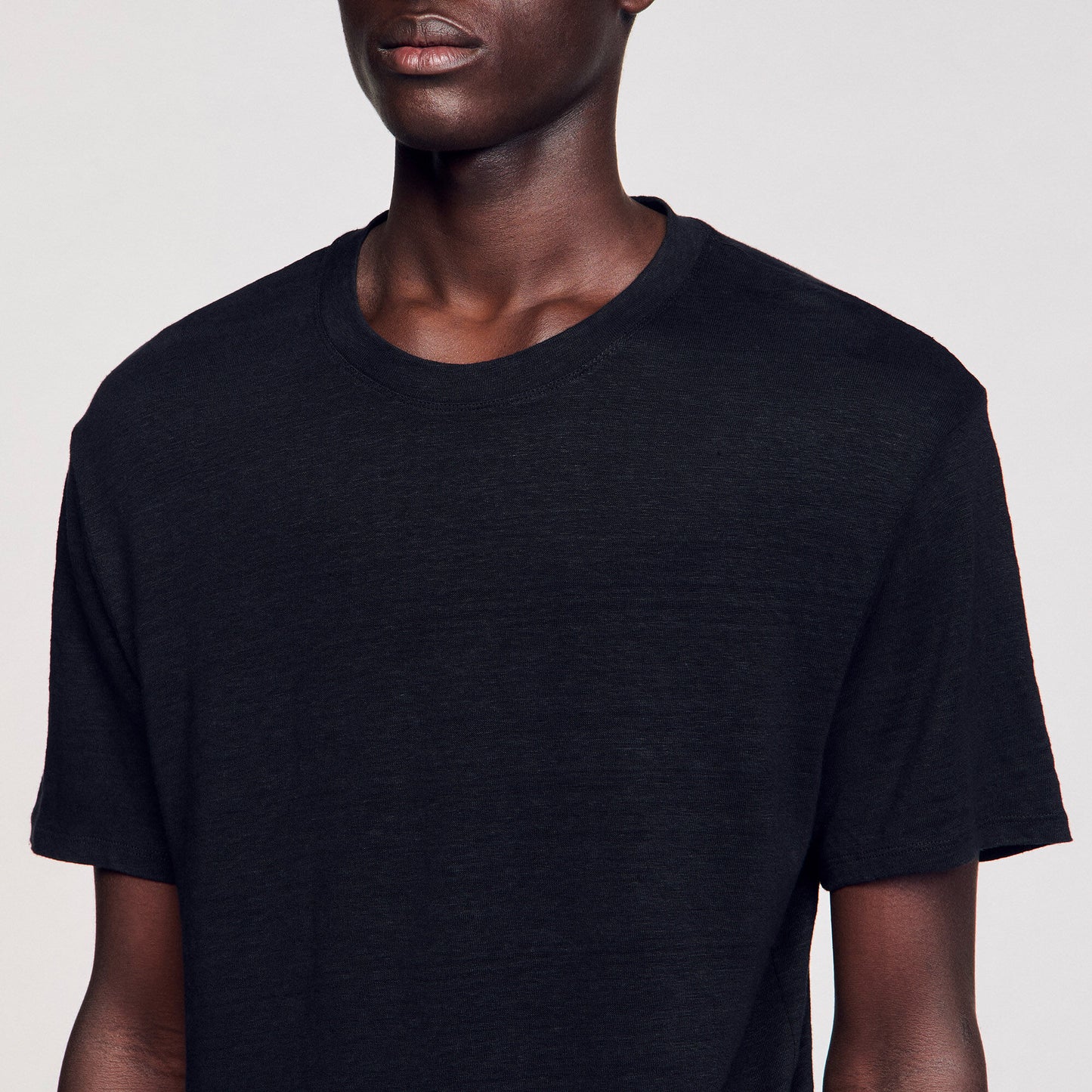 Certified linen T-shirt