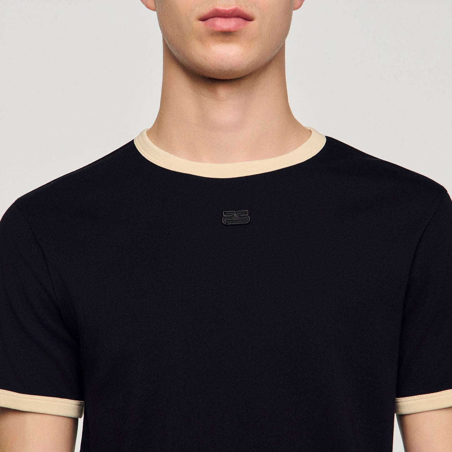 Two-tone patch T-shirt